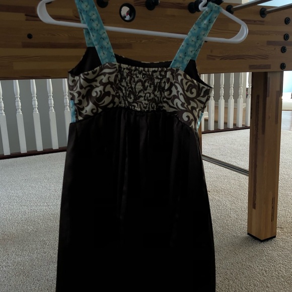 Girls dress - Picture 2 of 2